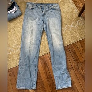 American Eagle Men’s Light Blue Denim Jeans